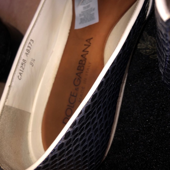 Remarkable Dolce and Gabanna snakeskin loafers - Picture 11 of 11